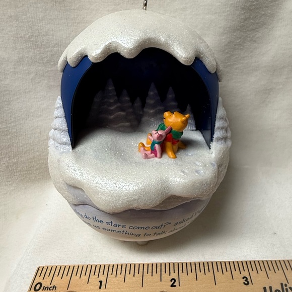 Disney's Winnie-the-Pooh "Sharing the Stars" Hallmark Ornament - Picture 11 of 13